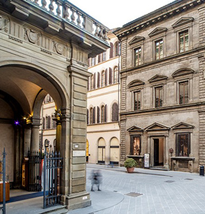 Palazzo Larderel, luxury apartment rent in Florence